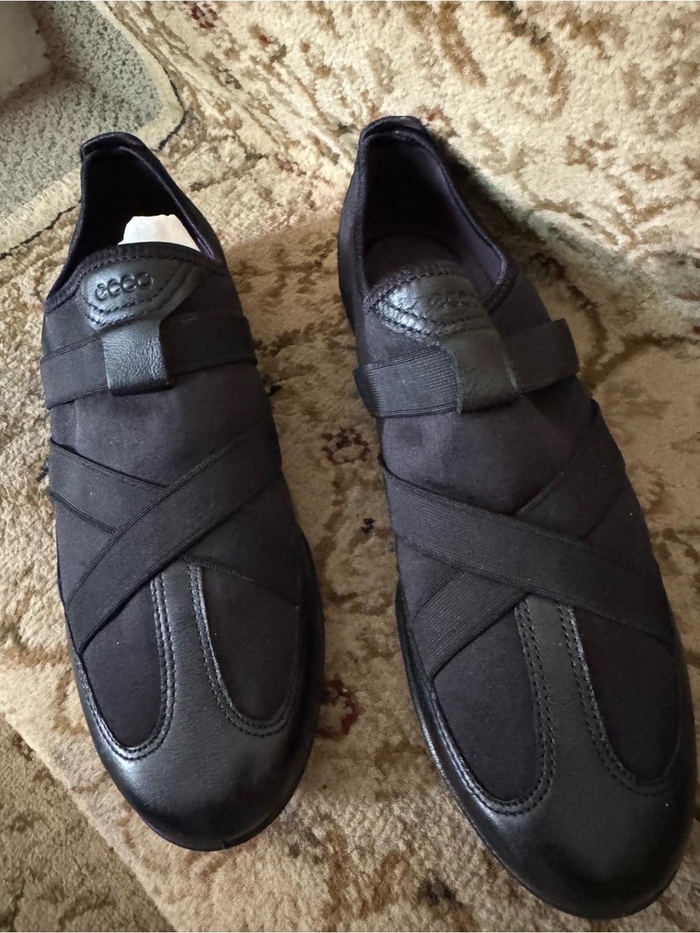 Ecco Women’s  Black Slip-On Comfort Shoes Loafers/ Elastic Crossover Straps, 41